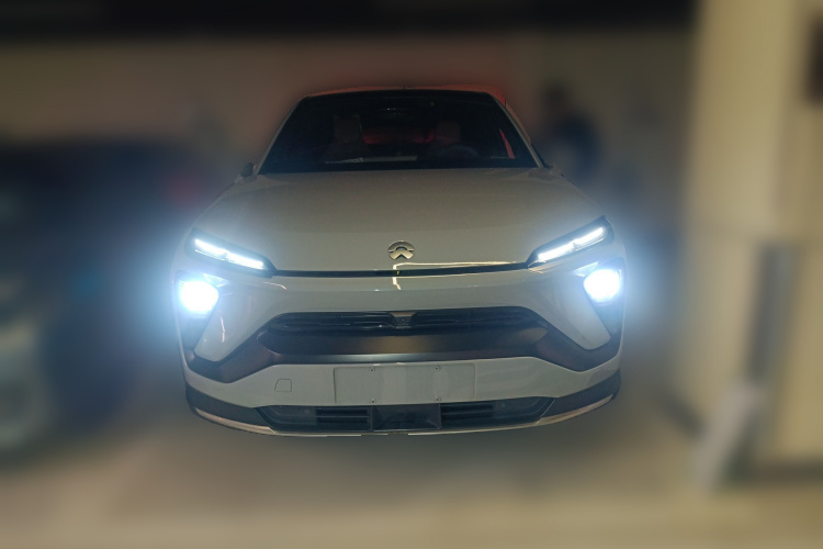 蔚来ES6 2020款 610KM 签名版车身外观2