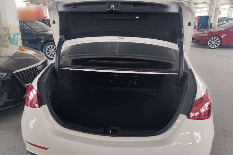 奔驰C级 2022款 改款 C 260 L 运动版局部细节23