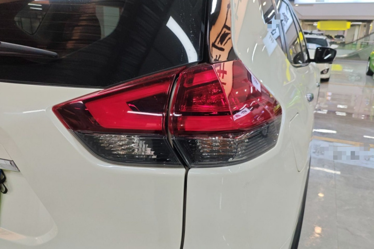 日产 奇骏 2021款 2.5L CVT 4WD XL ITS豪华纪念版车身外观6003