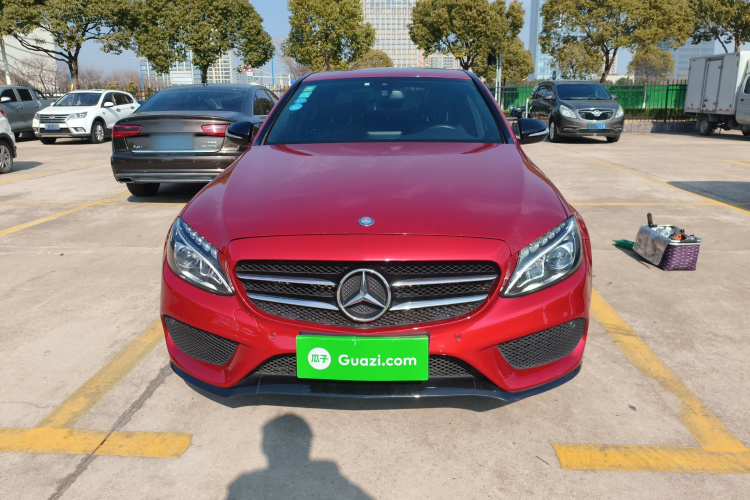 奔驰C级 2016款 C 200 运动版车身外观2