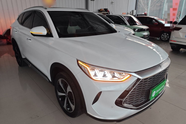 比亚迪 宋PLUS新能源 2021款 DM-i 51KM 尊荣型车身外观6002