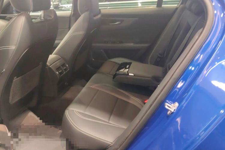 捷豹XEL 2020款 2.0T 200PS R-DYNAMIC S进取运动版中控内饰21