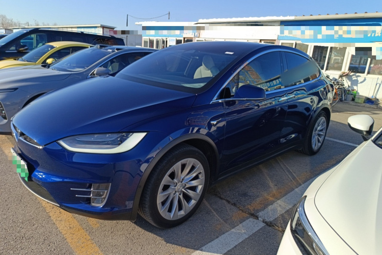 特斯拉 Model X 2019款 长续航版车身外观4