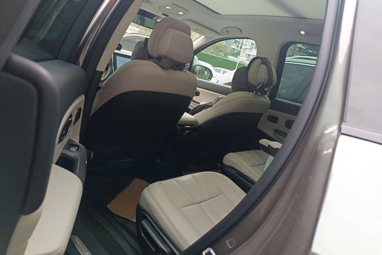 蔚来ES8 2020款 580KM 签名版 六座版中控内饰7004