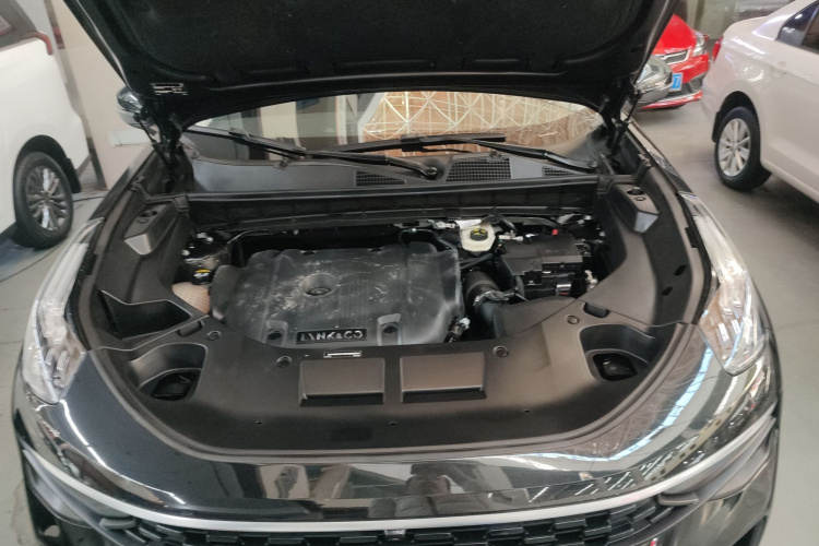 领克01 2021款 2.0TD 两驱型Pro机舱底盘24