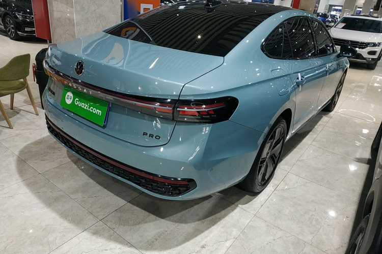 大众 帕萨特 2025款 Pro 380TSI 星空龙尊版车身外观7