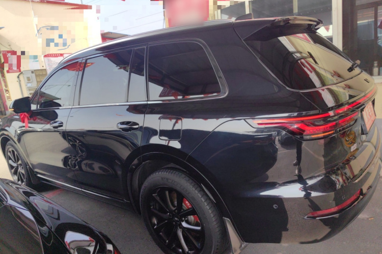 理想汽车 理想ONE 2021款 增程6座版车身外观4