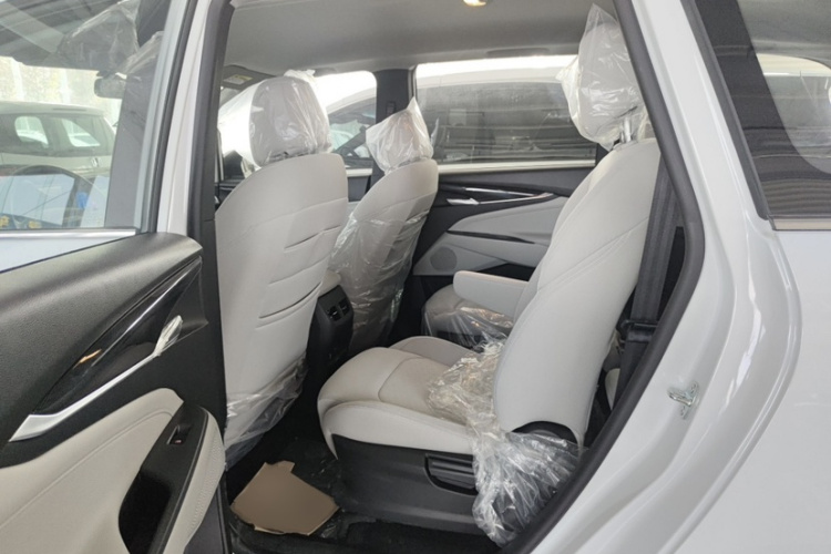 上汽大通MAXUS 大通G50 2024款 PLUS 1.5T 幸福推荐自动荣耀版中控内饰7002