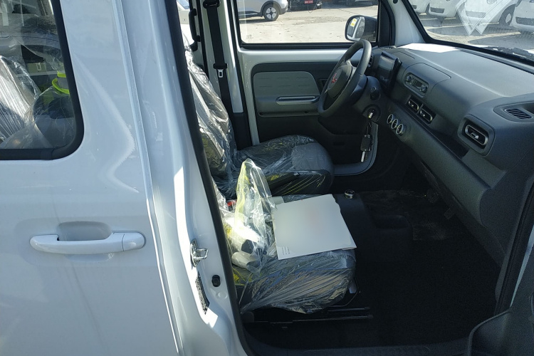 五菱汽车 五菱之光新能源 2025款 305km 进取型局部细节41