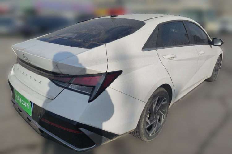 现代 伊兰特 2023款 1.5L CVT GLX精英版车身外观7