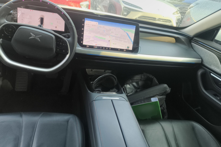 小鹏P7 2020款 670E中控内饰12