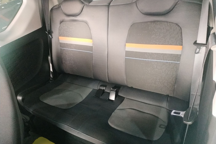 五菱汽车 宏光MINIEV 2022款 轻松款 三元锂中控内饰21