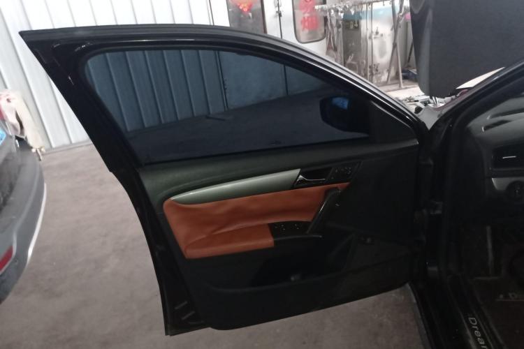 大众 朗逸 2013款 改款经典 1.6L 自动风尚版中控内饰7007