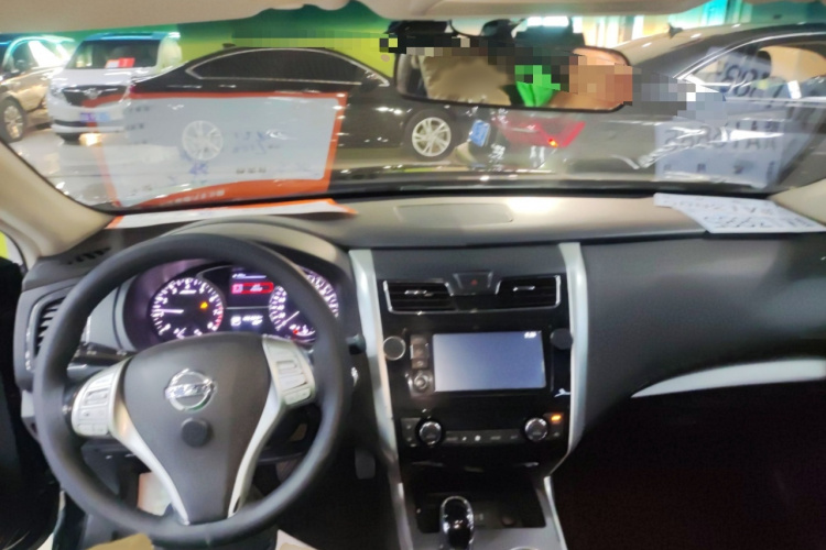 日产 天籁 2016款 改款 2.0L XL舒适版中控内饰7002