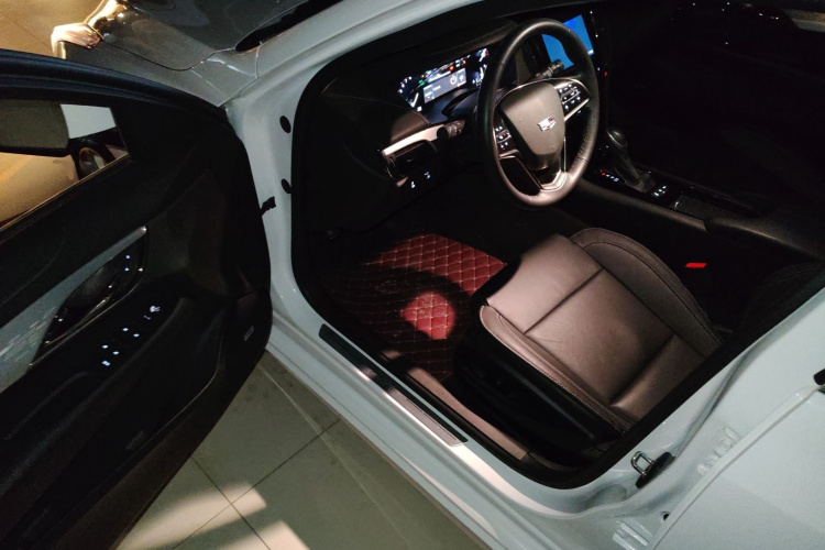 凯迪拉克ATS-L 2017款 28T 时尚型中控内饰20