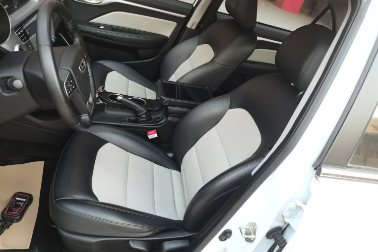 吉利汽车 远景 2019款 升级版 1.5L CVT豪华型 国VI中控内饰19