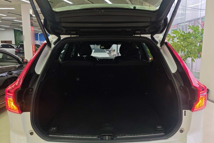 沃尔沃XC60 2018款 T5 四驱智远运动版机舱底盘23