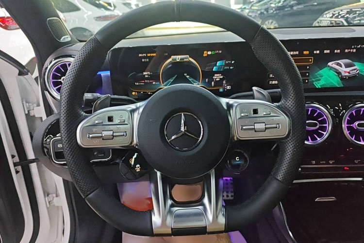 奔驰A级AMG 2020款 AMG A 35 L 4MATIC局部细节13