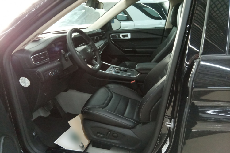 福特 探险者 2023款 EcoBoost 285 四驱风尚plus版 6座中控内饰19