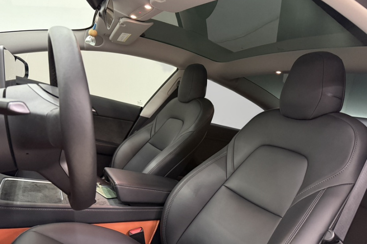 特斯拉 Model 3 2022款 后轮驱动版车身外观6012