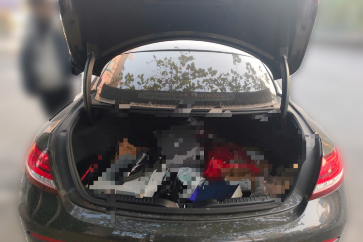 奔驰C级(进口) 2021款 C 260 轿跑车中控内饰23