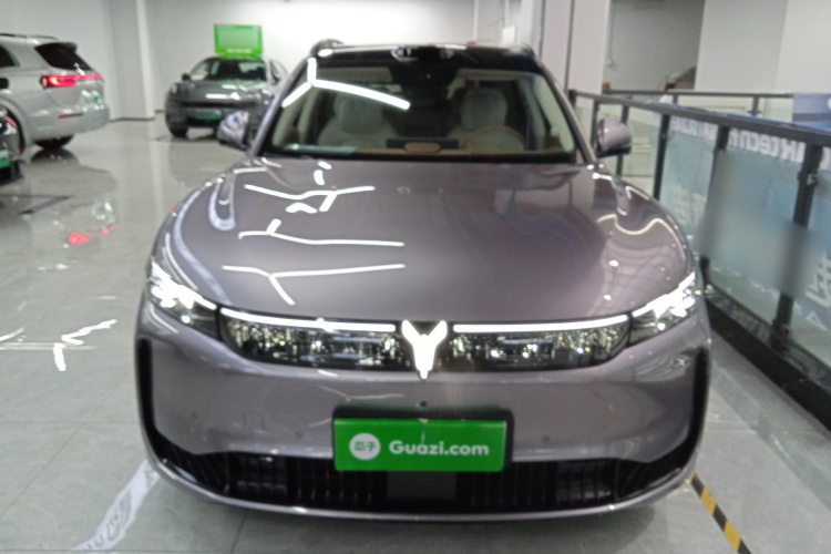 岚图汽车 岚图FREE 2025款 FREE+ 四驱乾崑版车身外观2