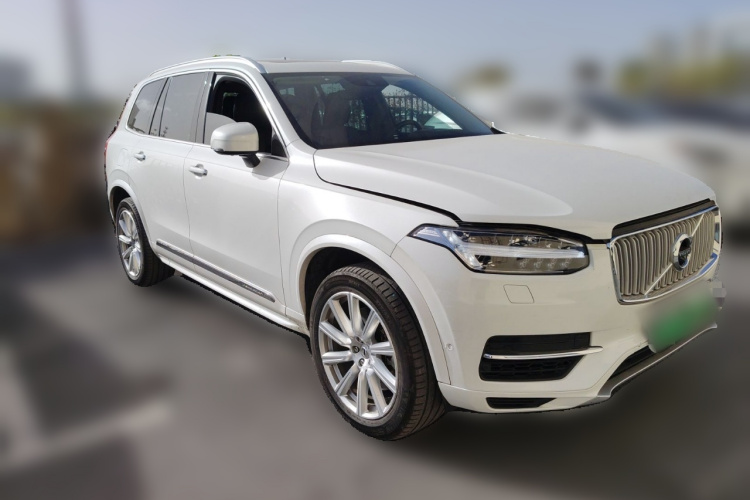 沃尔沃XC90新能源 2018款 E驱混动 T8 智尊版 7座车身外观3
