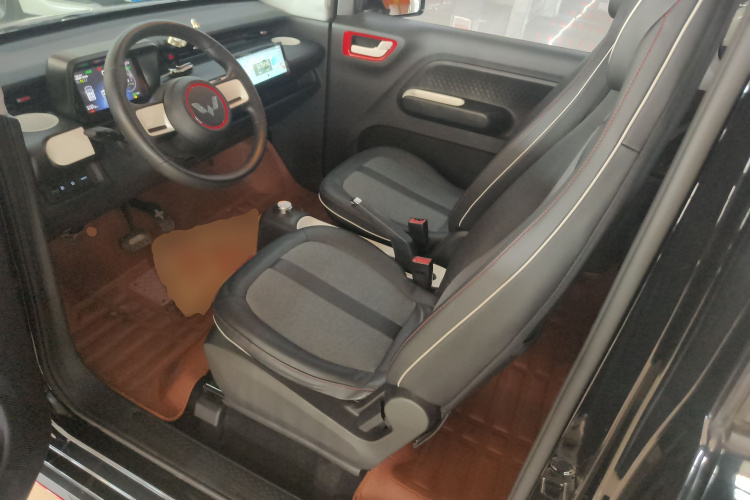 五菱汽车 宏光MINIEV 2022款 GAMEBOY 200km 玩咖款 磷酸铁锂中控内饰19