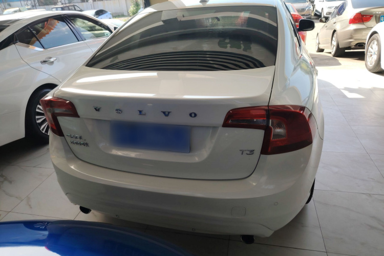 沃尔沃S60 2018款 S60L T3 智进进取版车身外观6004