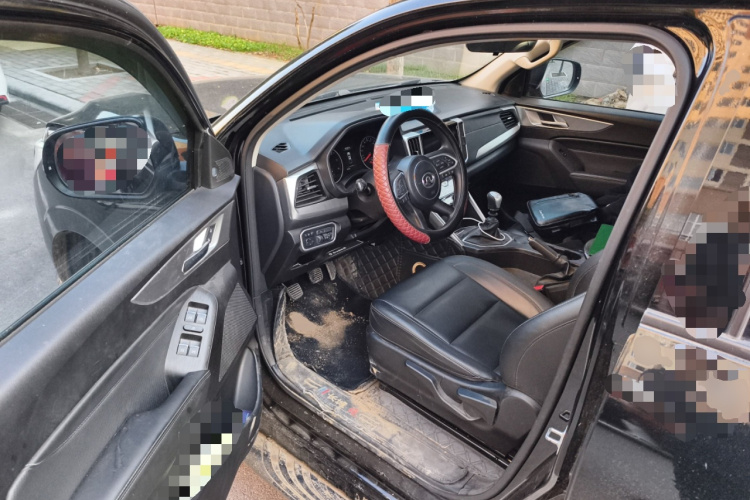 长城 炮 2021款 2.0T商用版手动柴油两驱精英型长箱GW4D20M中控内饰20