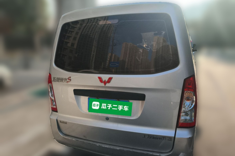 五菱汽车 五菱荣光 2014款 1.2L S 标准型车身外观6