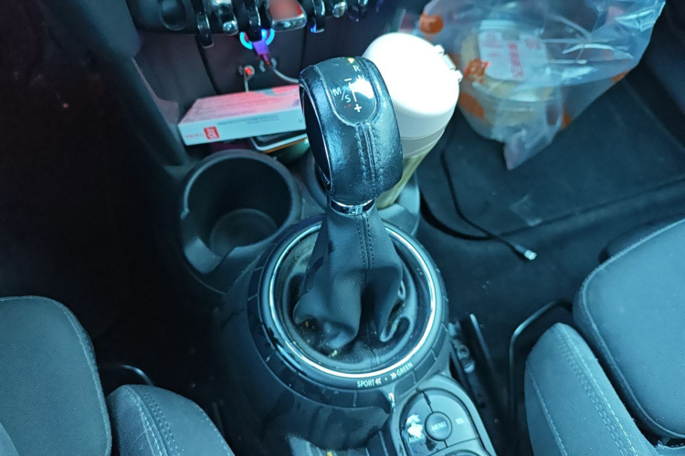 MINI 2015款 1.5T COOPER Fun 五门版局部细节18