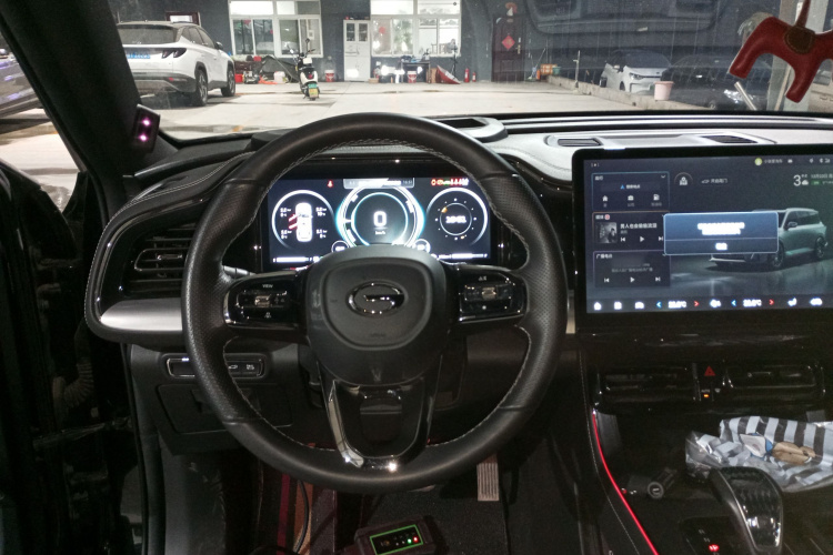 广汽传祺 传祺GS8 2022款 双擎系列 2.0TM 四驱尊贵版 （七座）局部细节13