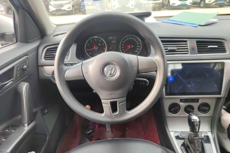 大众 朗逸 2013款 改款经典 1.6L 自动舒适版中控内饰13