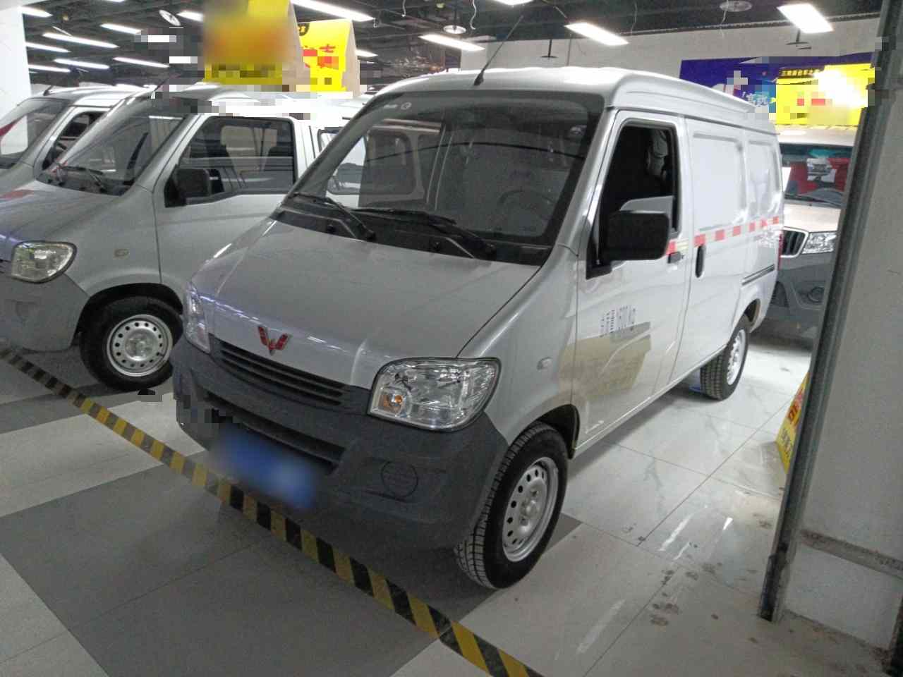 五菱汽车 五菱之光 2023款 1.5L 实用型封窗版 2座(2)