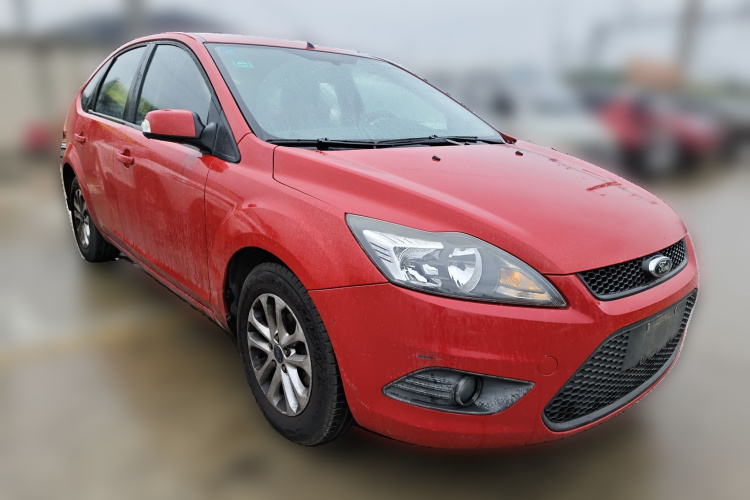 福特 福克斯 2013款 两厢经典 1.8L 自动基本型车身外观3