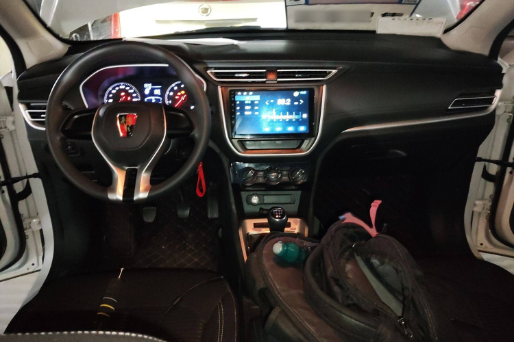 荣威RX3 2020款 1.6L 手动超爽进取版中控内饰7002