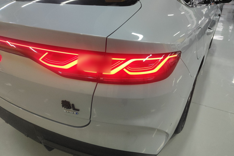 比亚迪 秦L 2025款 DM-i 智驾版 120KM领先型车身外观6006