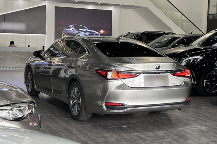 雷克萨斯ES 2020款 200 卓越版车身外观6003