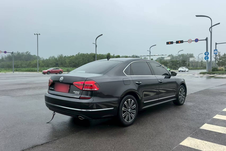 大众 帕萨特 2017款 330TSI DSG御尊版车身外观6005