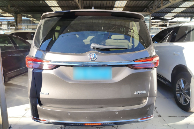 别克GL8 2023款 改款 陆上公务舱 豪华型车身外观6004