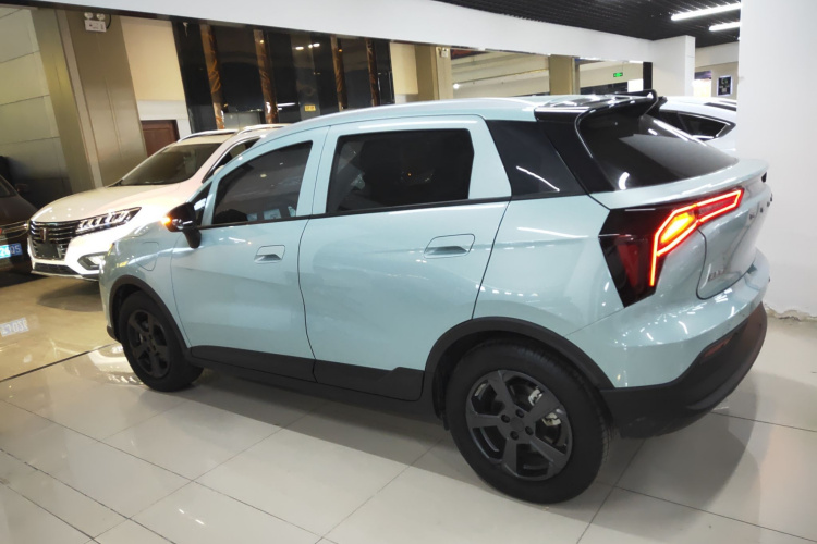 吉利几何E萤火虫 2024款 401km 萤光车身外观6003