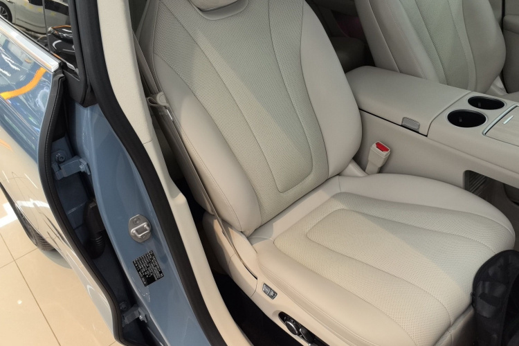 鸿蒙智行 智界R7 2024款 纯电 736km UItra局部细节41