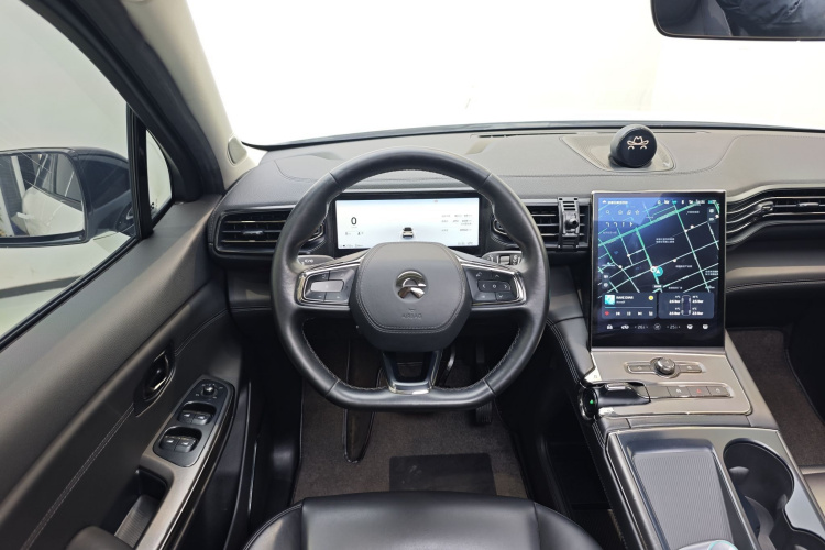 蔚来ES6 2020款 420KM 运动版中控内饰7001