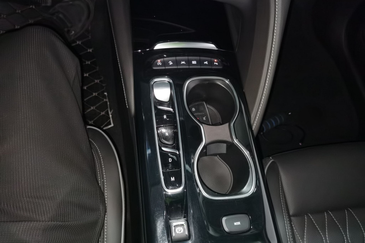 别克 2020款 昂科威S 652T 四驱Avenir艾维亚局部细节18