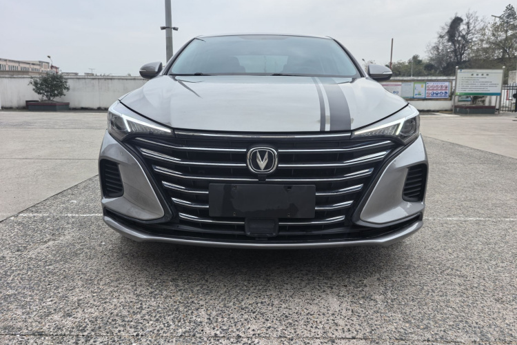 长安 逸动 2022款 PLUS 1.6L GDI CVT精英型车身外观6001