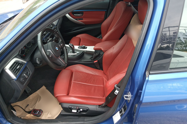 宝马3系 2019款 320i M运动套装中控内饰19