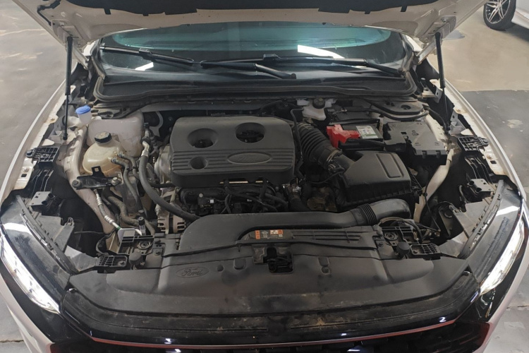 福特 蒙迪欧 2023款 EcoBoost 180 舒雅型机舱底盘24