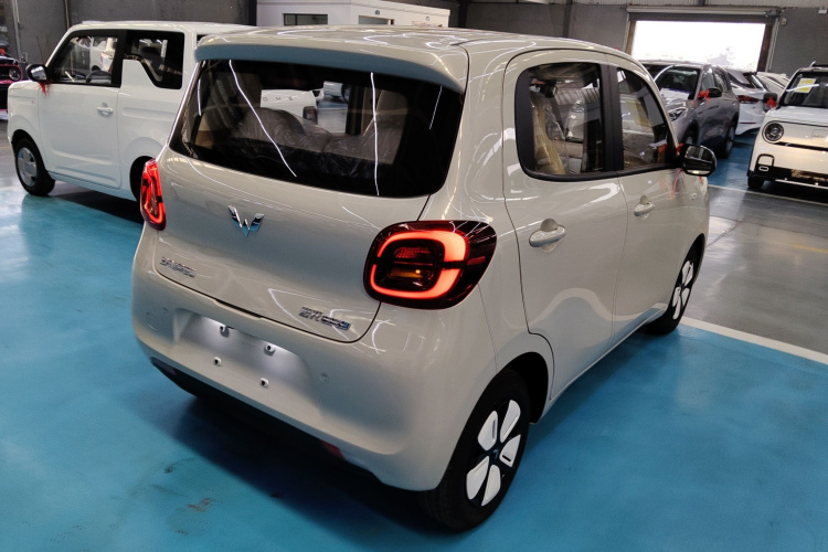 五菱汽车 宏光MINIEV 2025款 四门版 进阶款车身外观7