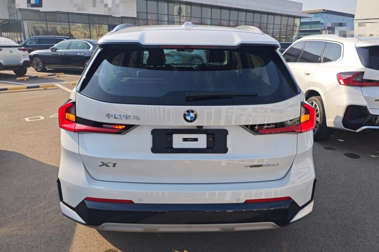 宝马X1 2023款 sDrive25Li X设计套装车身外观6